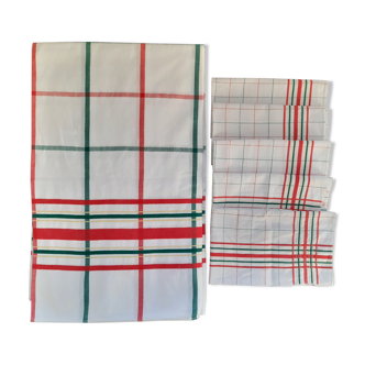 Tablecloth and towels