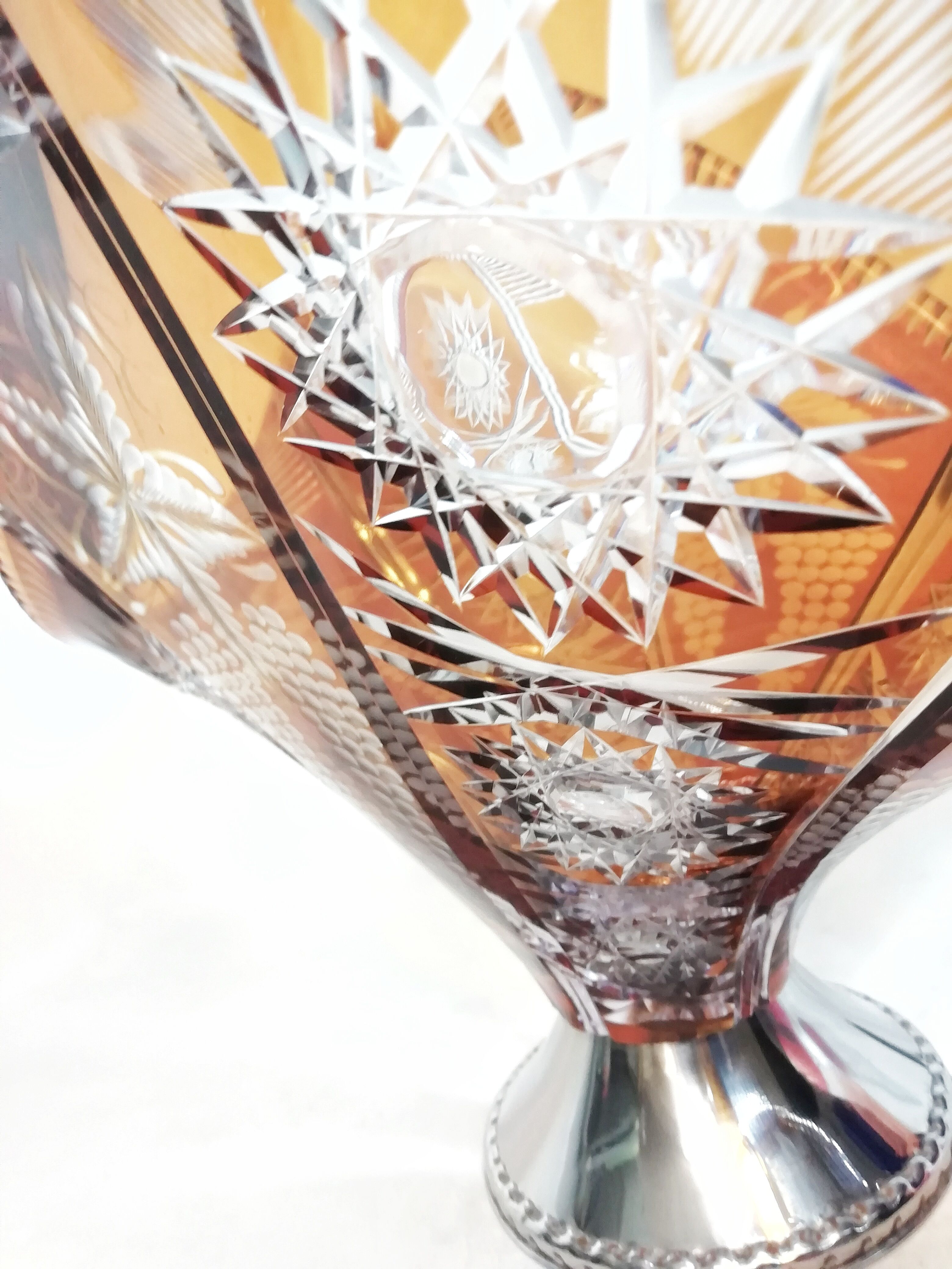 Bohemian crystal cut-glass Center