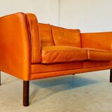 Canapé vintage rétro danois Mogens Hansen pour 2 personnes en cuir cognac