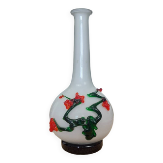 Vase verre souffle Murano, verre blanc et décor floral vert et rouge