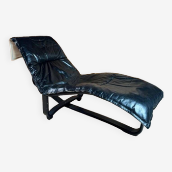 Black leather lounge chair by Ingmar and Knut RELLING for WESTNOFA