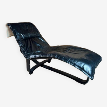 Chaise longue lounge chair cuir noir de Ingmar et Knut RELLING pour WESTNOFA