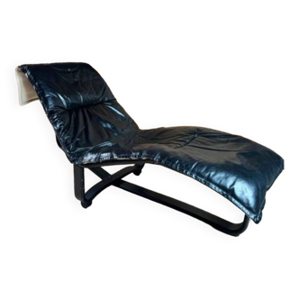 Chaise longue lounge chair cuir noir de Ingmar et Knut RELLING pour WESTNOFA