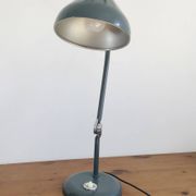 Lampe articulée en métal vert