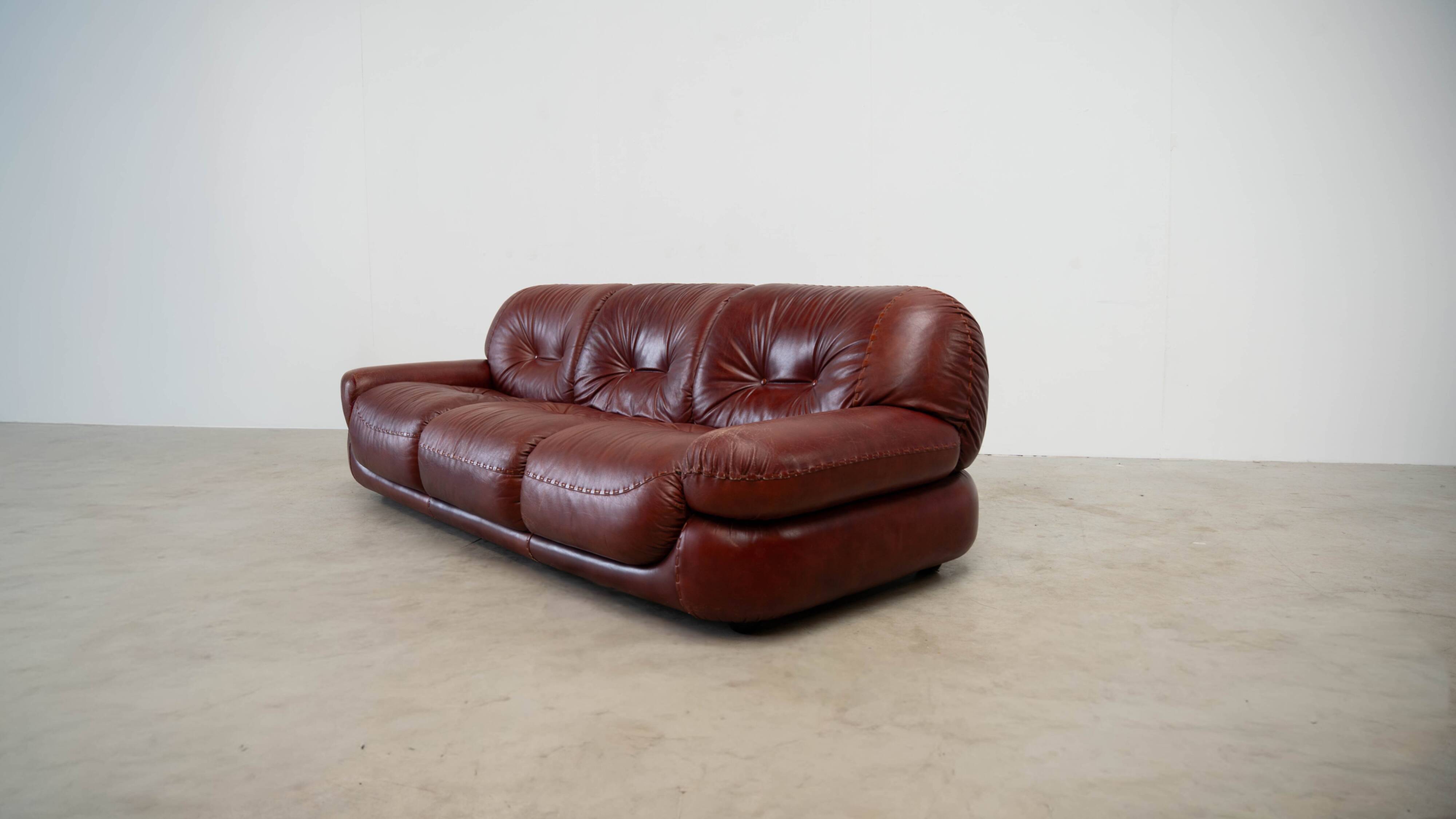 Sapporo sofa by Mobil Girgi