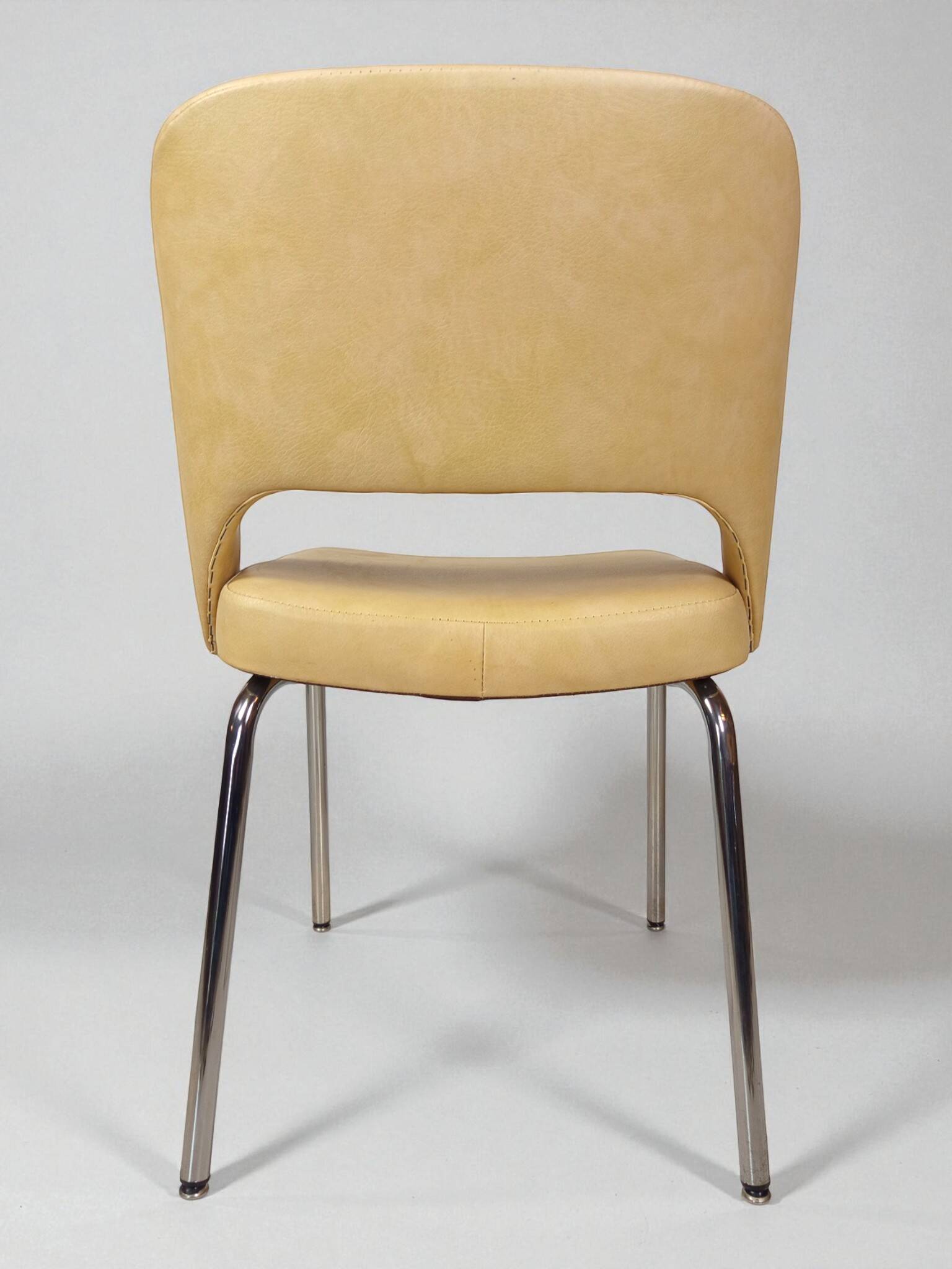 Suite de 4 chaises vintage