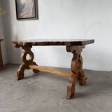 Table artisanale en orme massif, art populaire