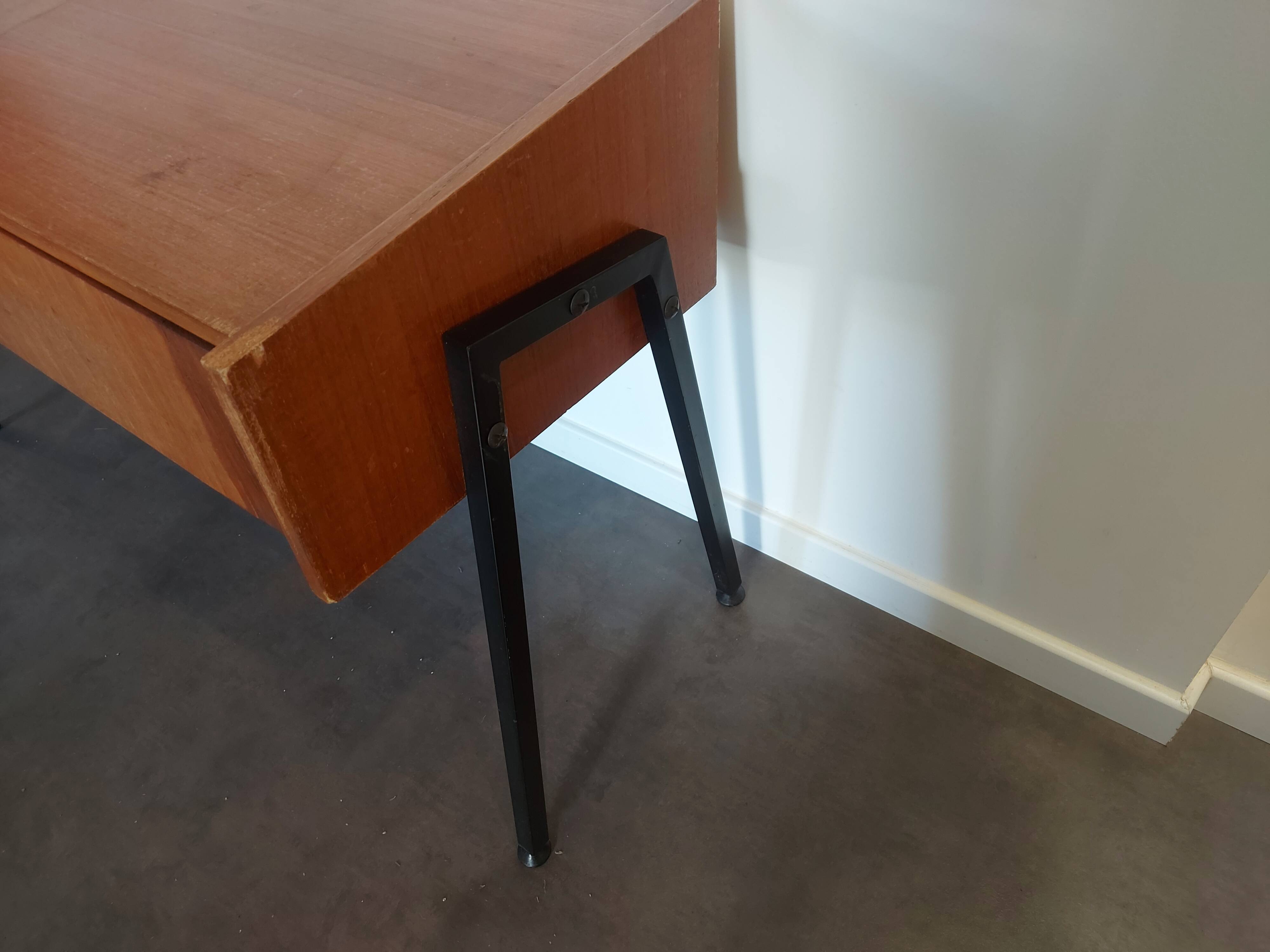 Console design 50'S