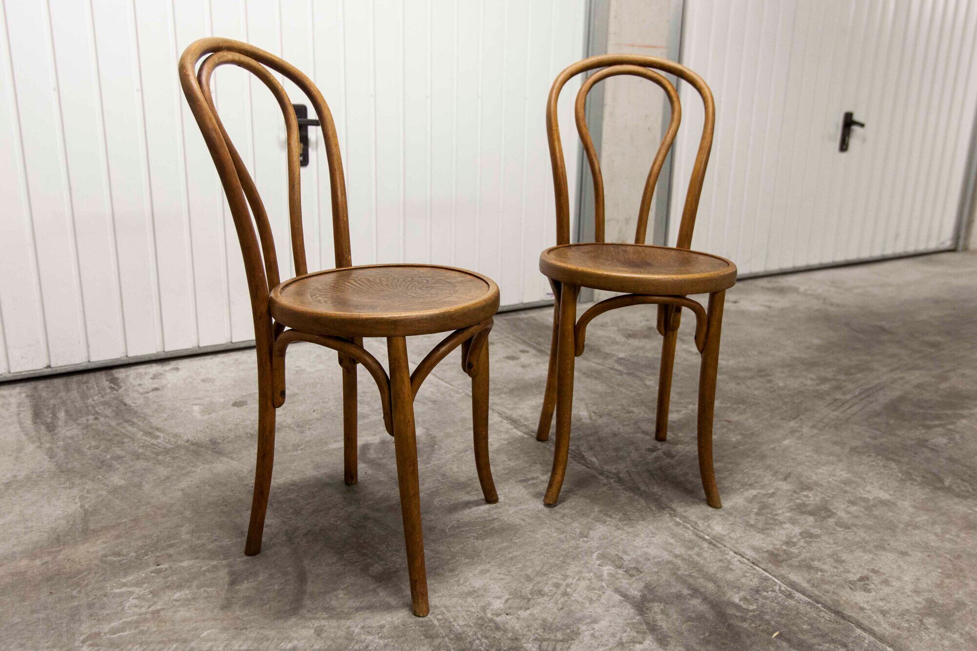 Pair of bistro chairs Fischel 1930 curved wood