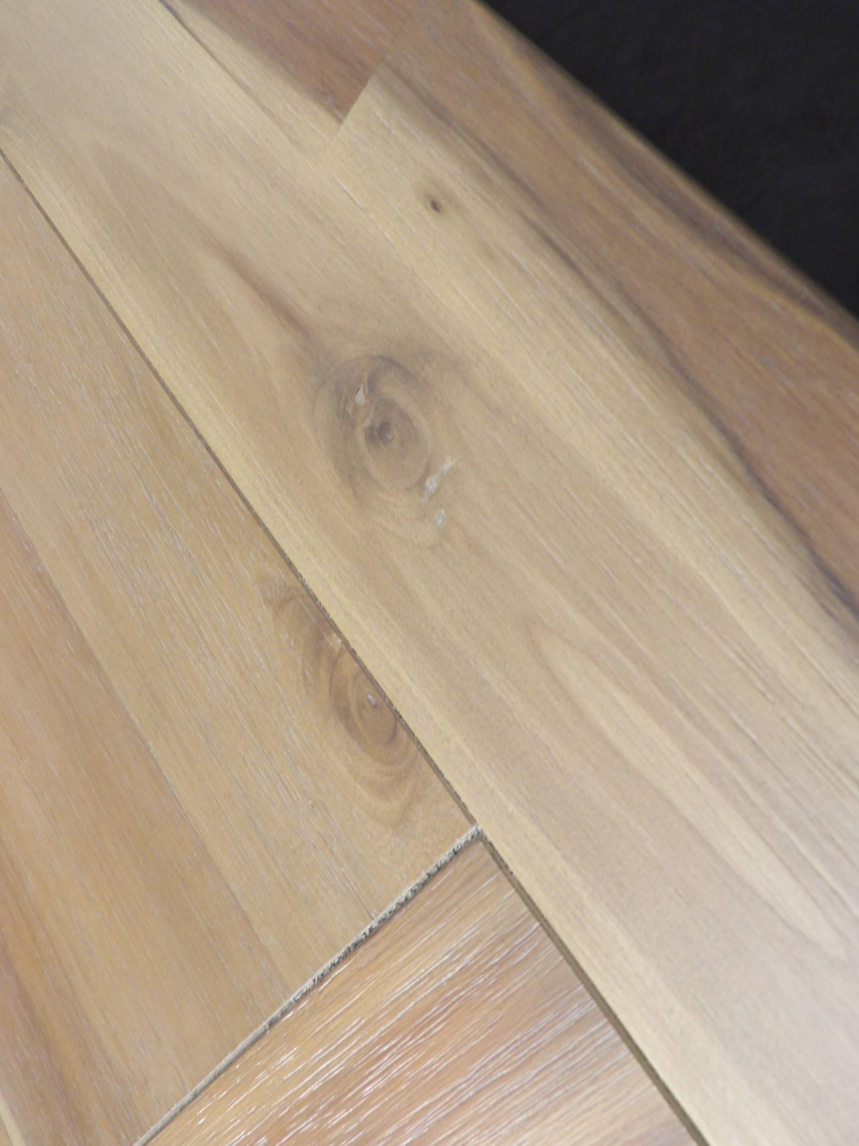 Modern style wooden coffee table, low shelf