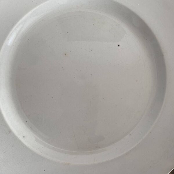 Lot de grands plats ronds en faïence blanche Creil et Montereau XIXe
