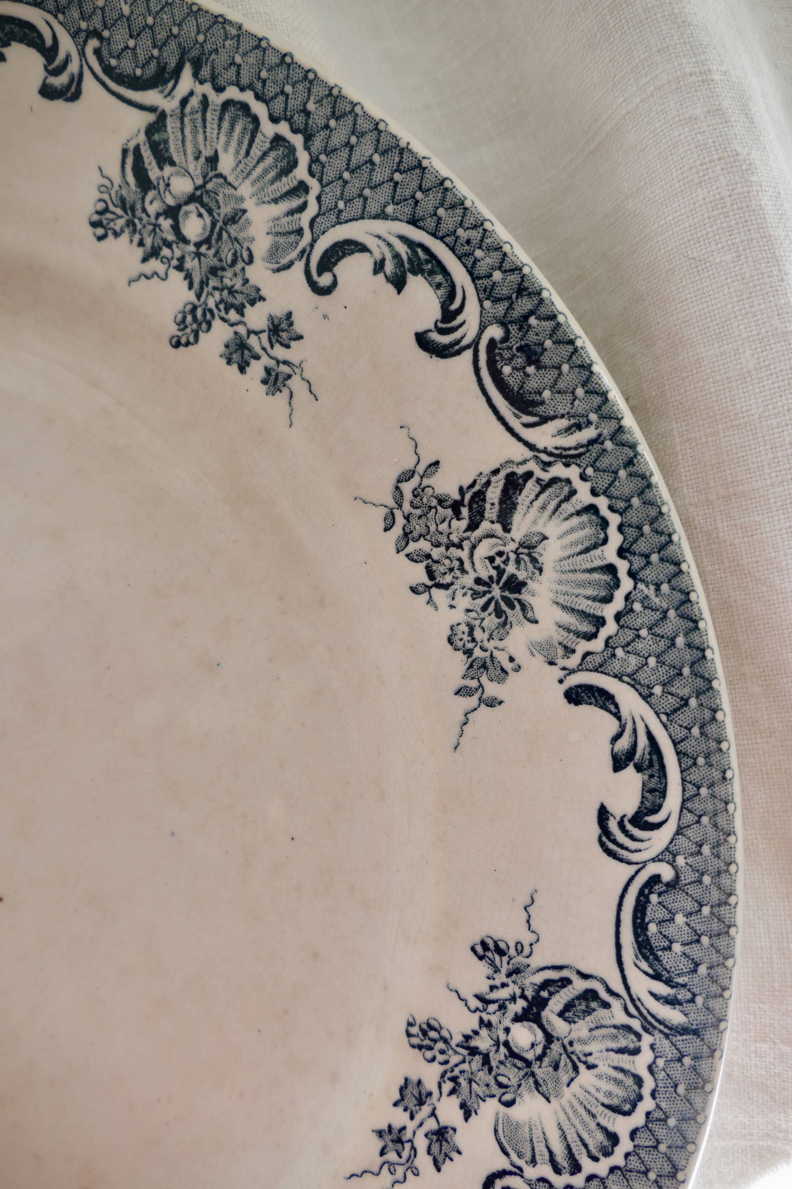 Plat en terre de fer