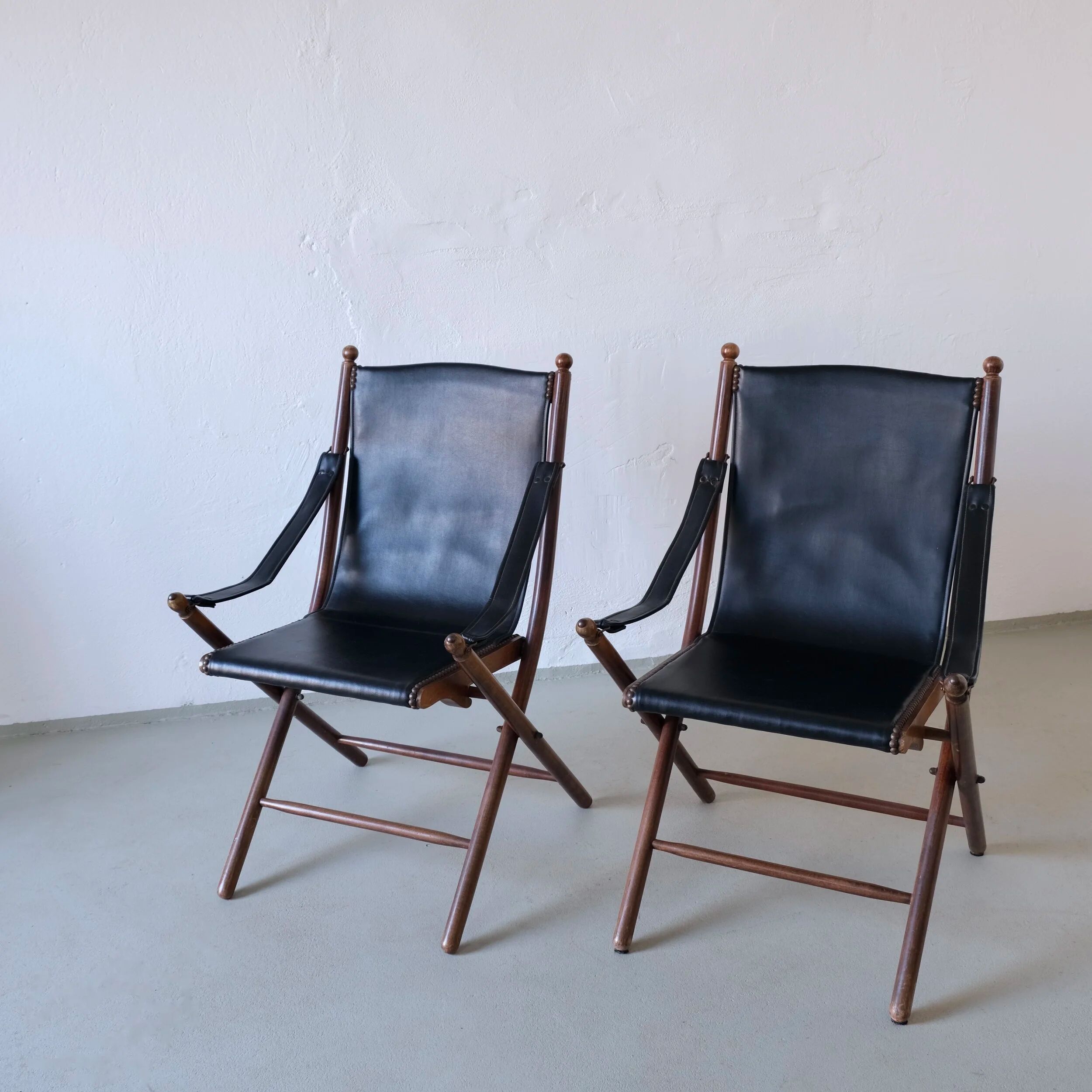 Vintage folding chair and tray table set | Campaign style