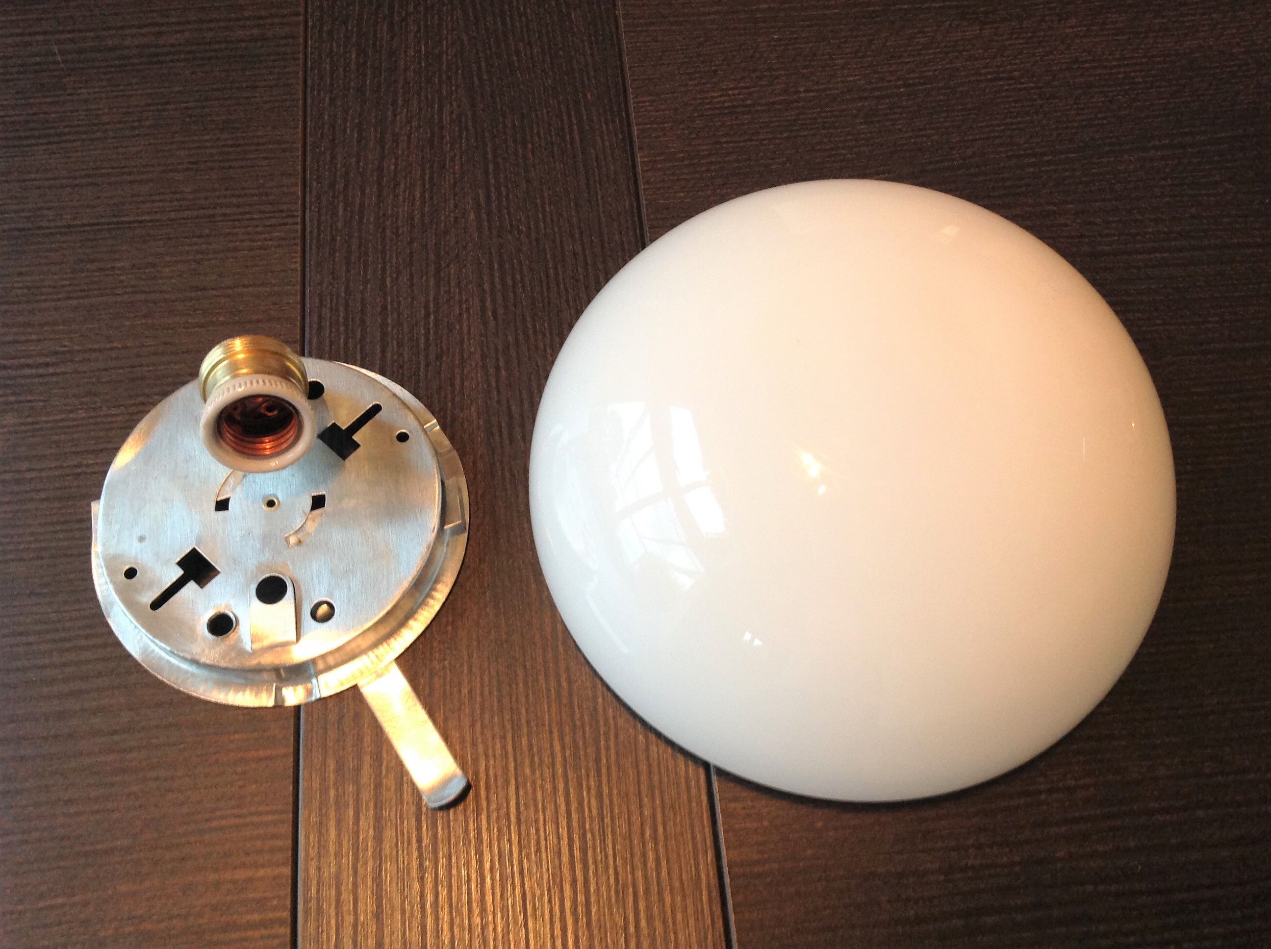 Half moon ceiling lamp in vintage white opaline 60/70s