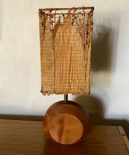 Lampe en teck et abat-jour feuille de maïs, circa 1980