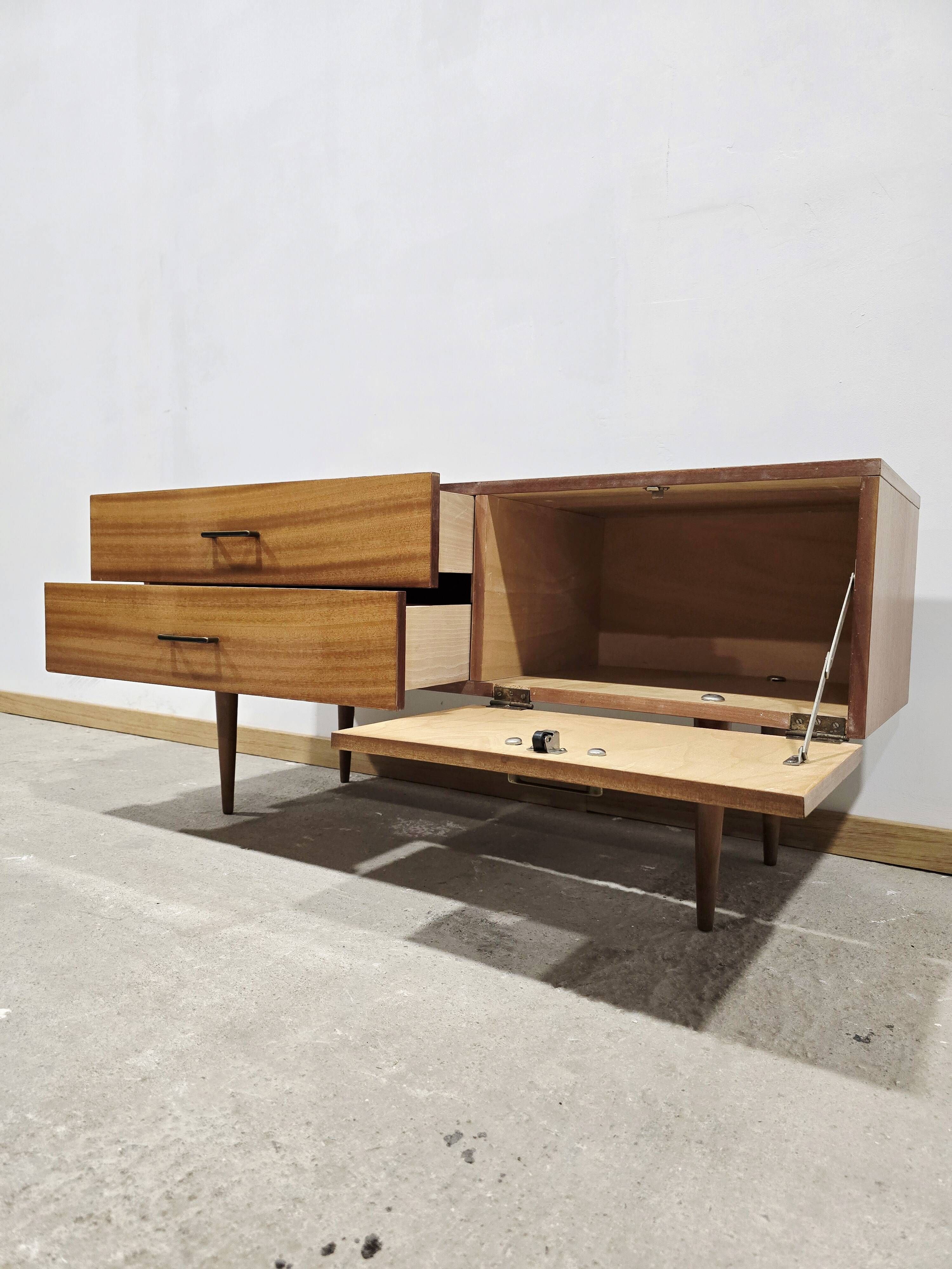 Vintage Mahogany-Coloured Sideboard with Brass Handles – 1990s