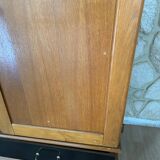 Two-tone compass foot wardrobe