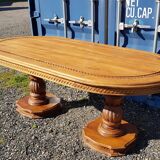 Oval dining table in solid teak