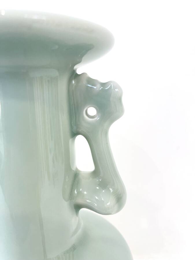 Kinuta vase in celadon porcelain from Longquan – China