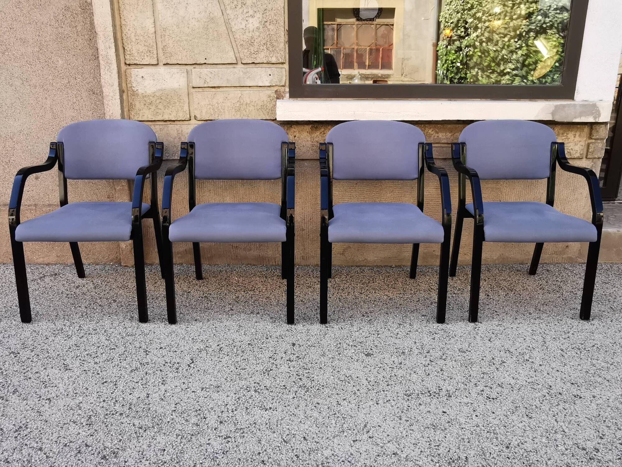 Suite de 4 fauteuils italiens vintage des années 80
