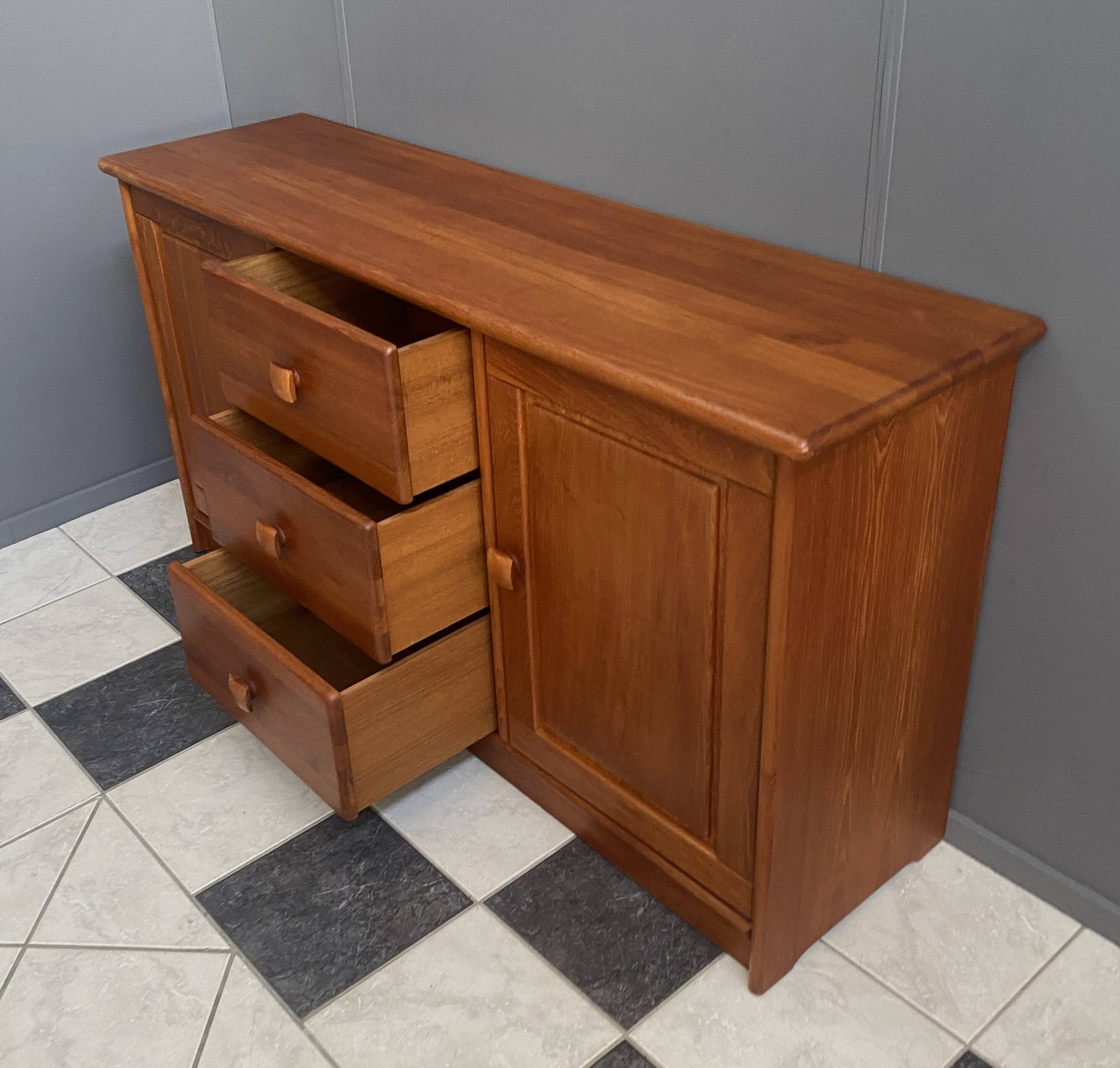 Teak sideboard by Dyrlund Denmark