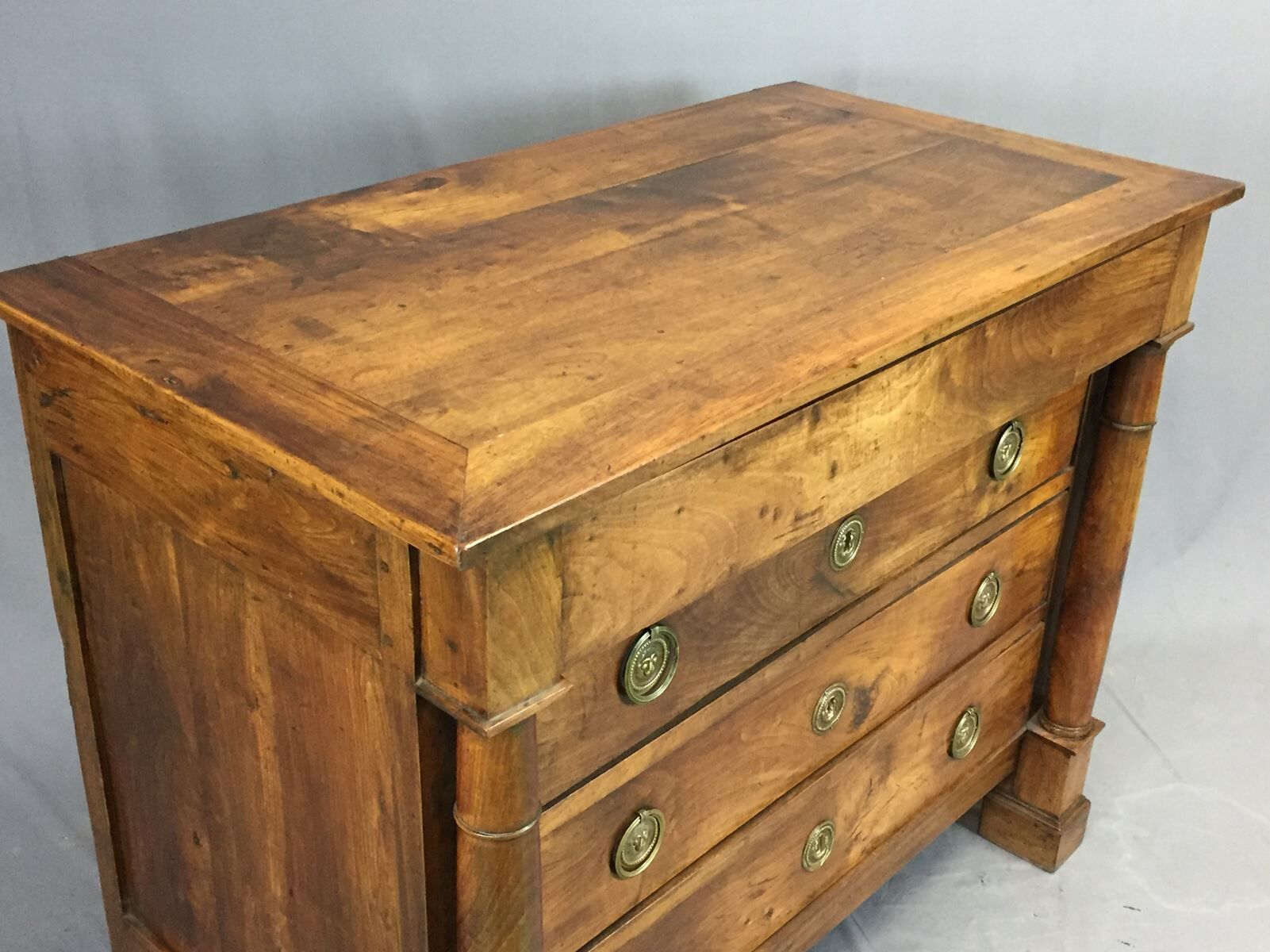 Commode époque empire début xixème en noyer