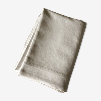 Ancien drap simple en coton couleur blanche dimension : hauteur -310 cm- largeur -220cm-