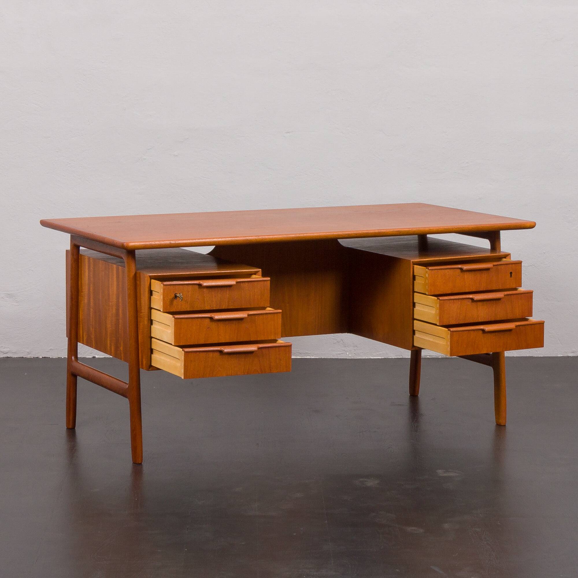 Freestanding teak desk, model 75 Gunni Omann for Omann Jun's Møbelfabrik