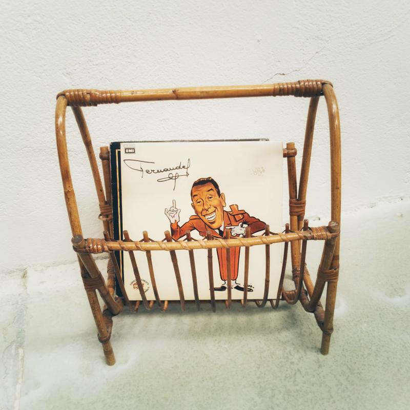 Vintage rattan magazines rack