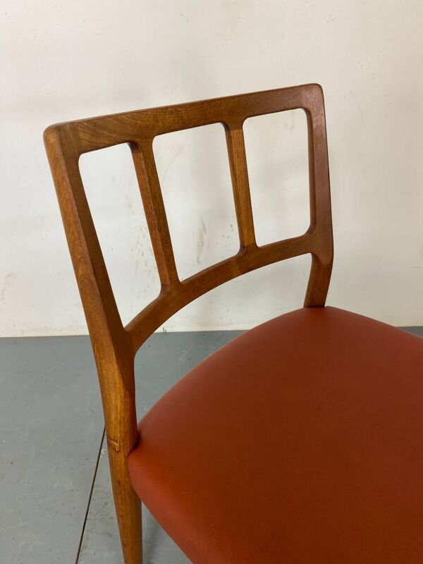 Chaises de salle à manger danoises en teck et cuir du milieu du siècle par Johannes Andersen pour Uldum Møbelfabrik, années 1950, lot de 4