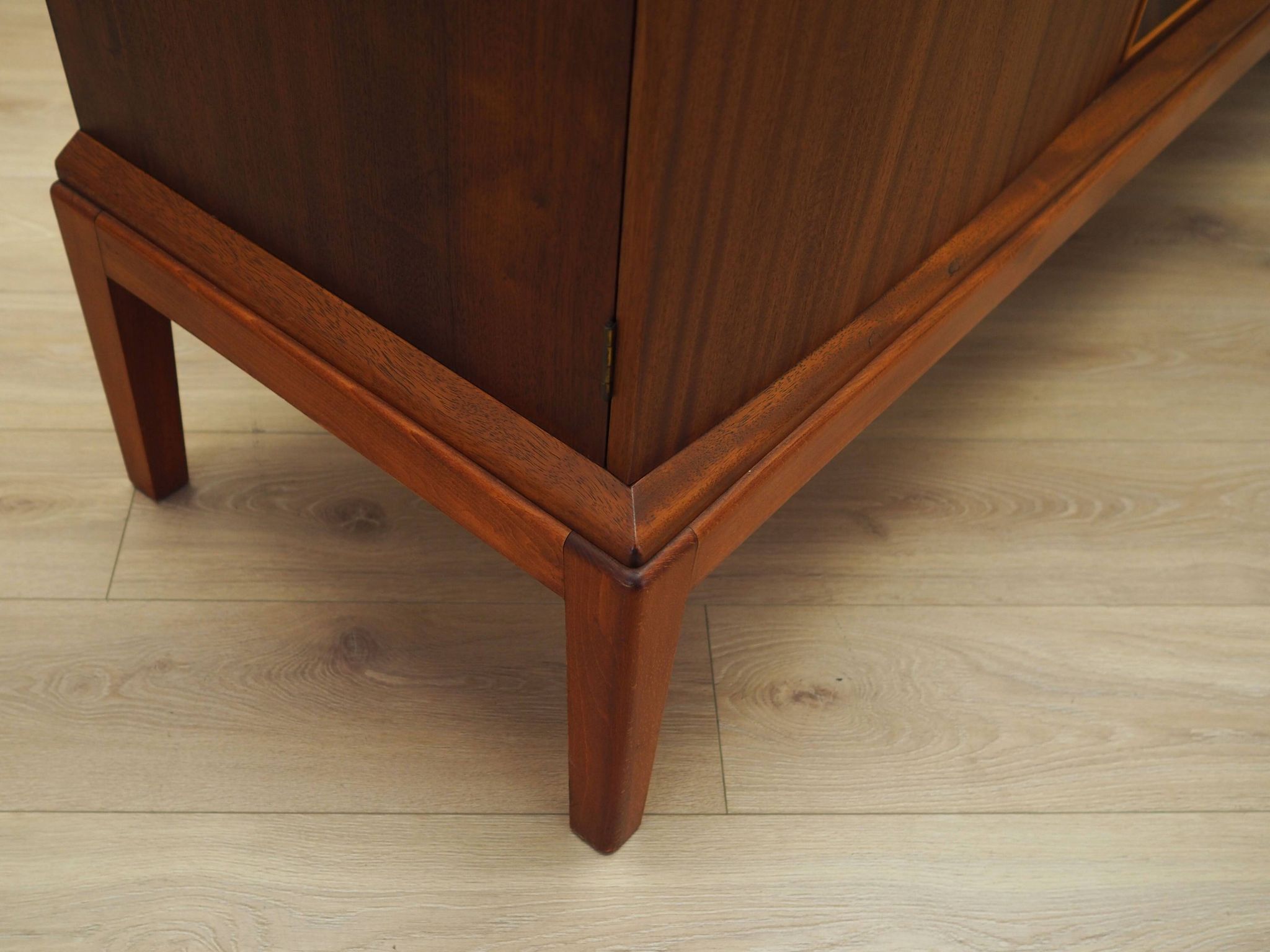 Enfilade en acajou, design danois, années 1970, production : Danemark