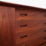 Buffet haut en teck, design danois, années 1970, production : Danemark