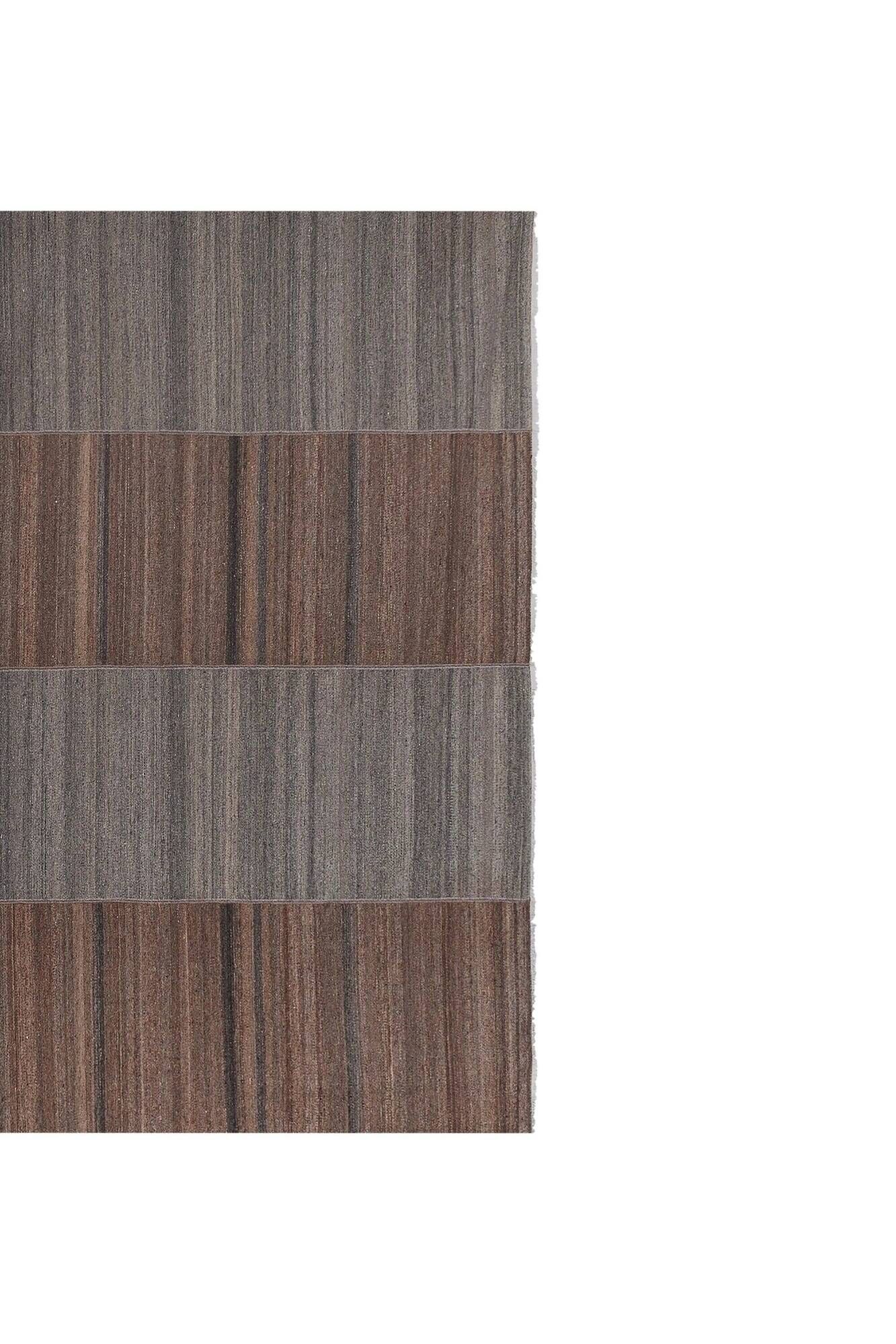 Vintage Turkish kilim, handwoven, 282x372 cm.