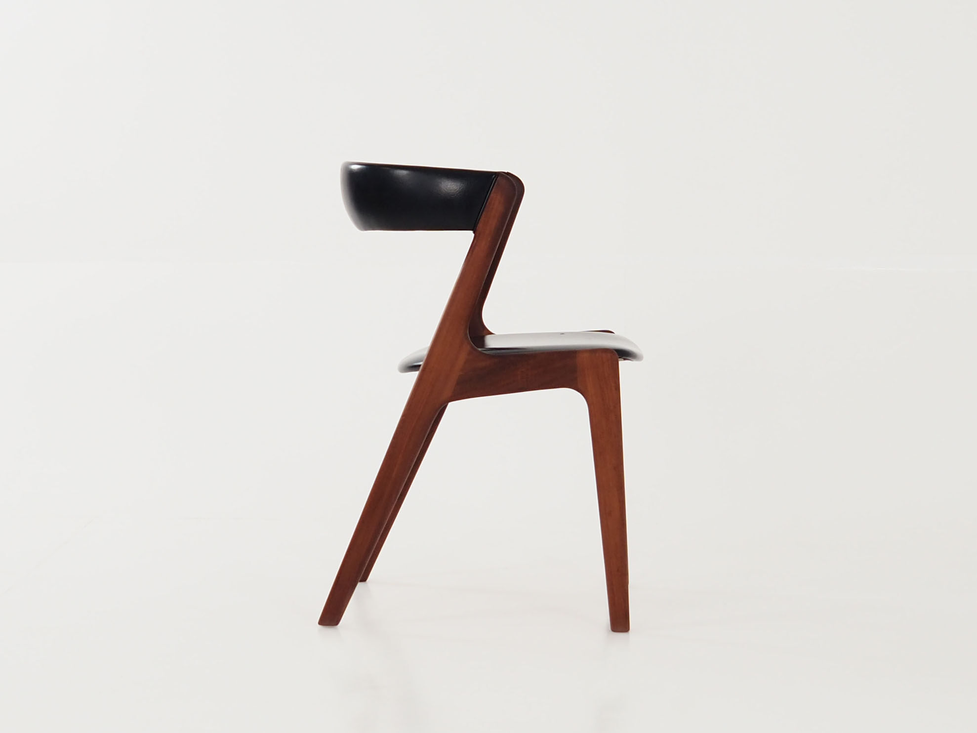 Fire  teak chair design by Kai kristiansen for Schou andersen, scandinavian design.