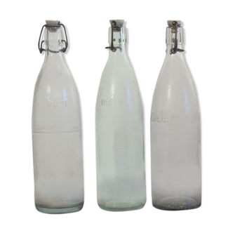 Old bottles of lemonade ogeu