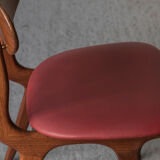 Set of 4 dining chairs in teak and burgundy by Louis van Teeffelen, The Netherlands, 1960’s