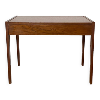 Table de chevet design danois avec tiroir en teck