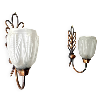 Paire d'appliques Art Déco, cuivre et verre dépoli