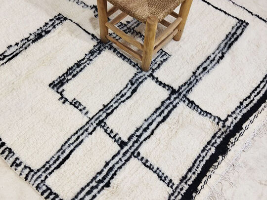 Handmade moroccan berber carpet 213 x 147 cm