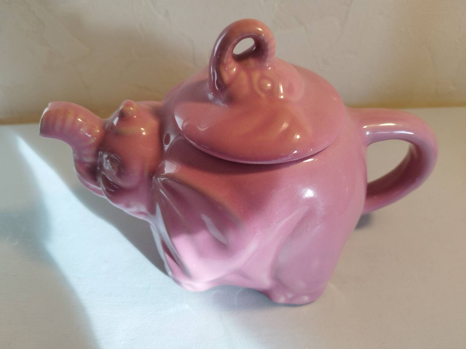 Théière éléphant rose