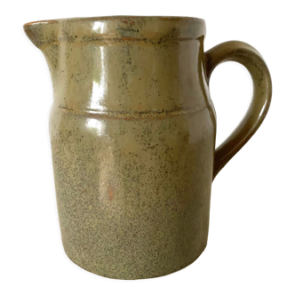 Digoin sandstone pitcher