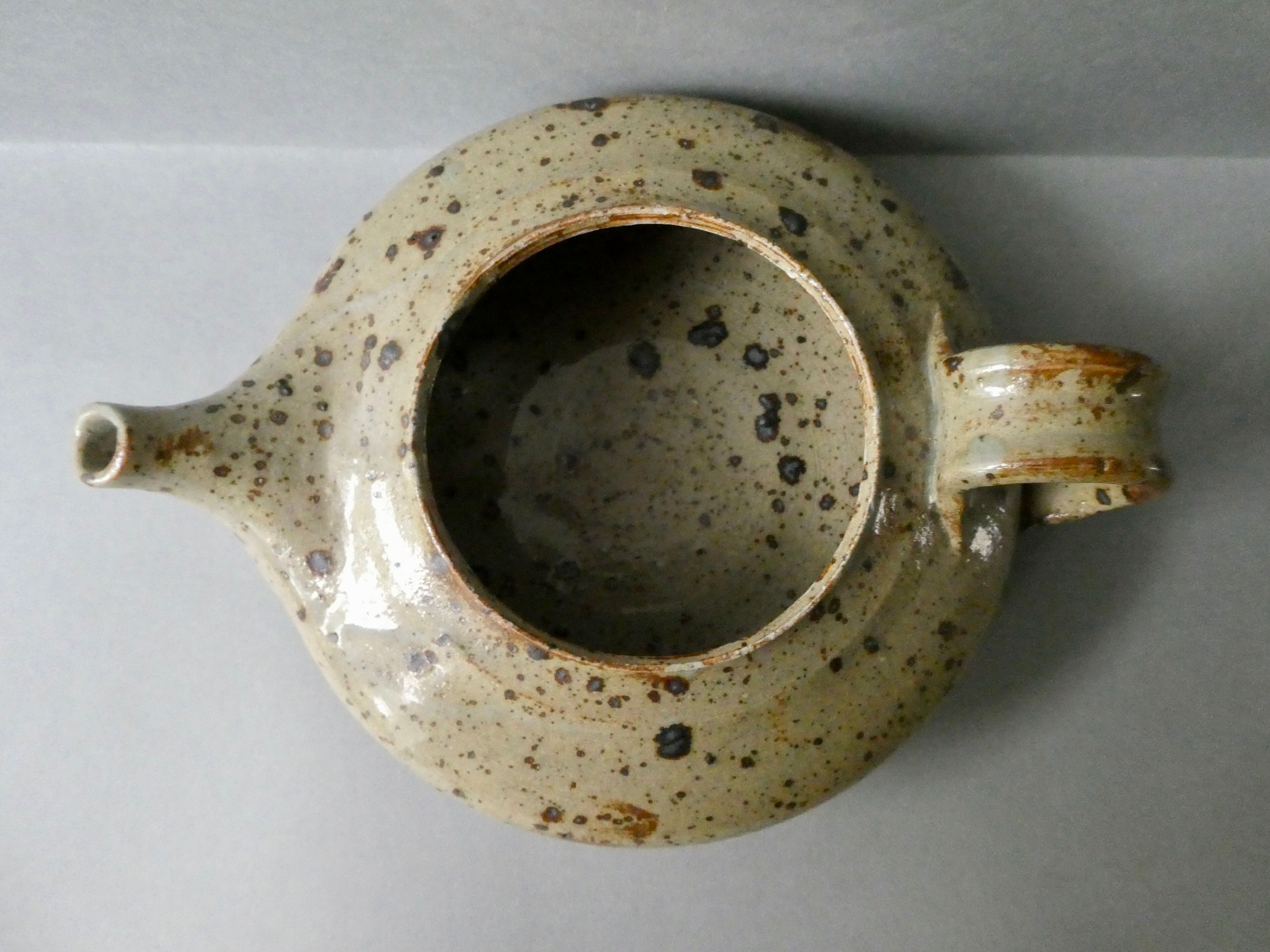 Pyrity sandstone tea, signed