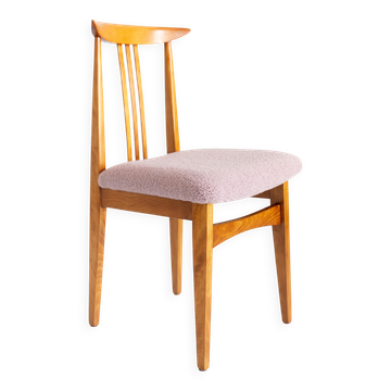 Boucle chair in pink, mid-century modernist, designed by M. Zielinski, Europe, 1960s.