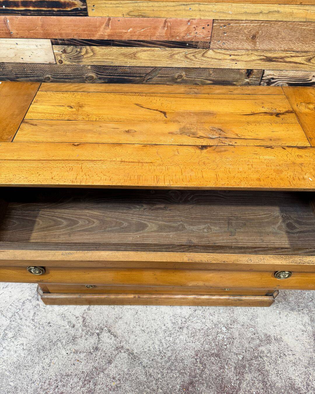 Commode ancienne en merisier