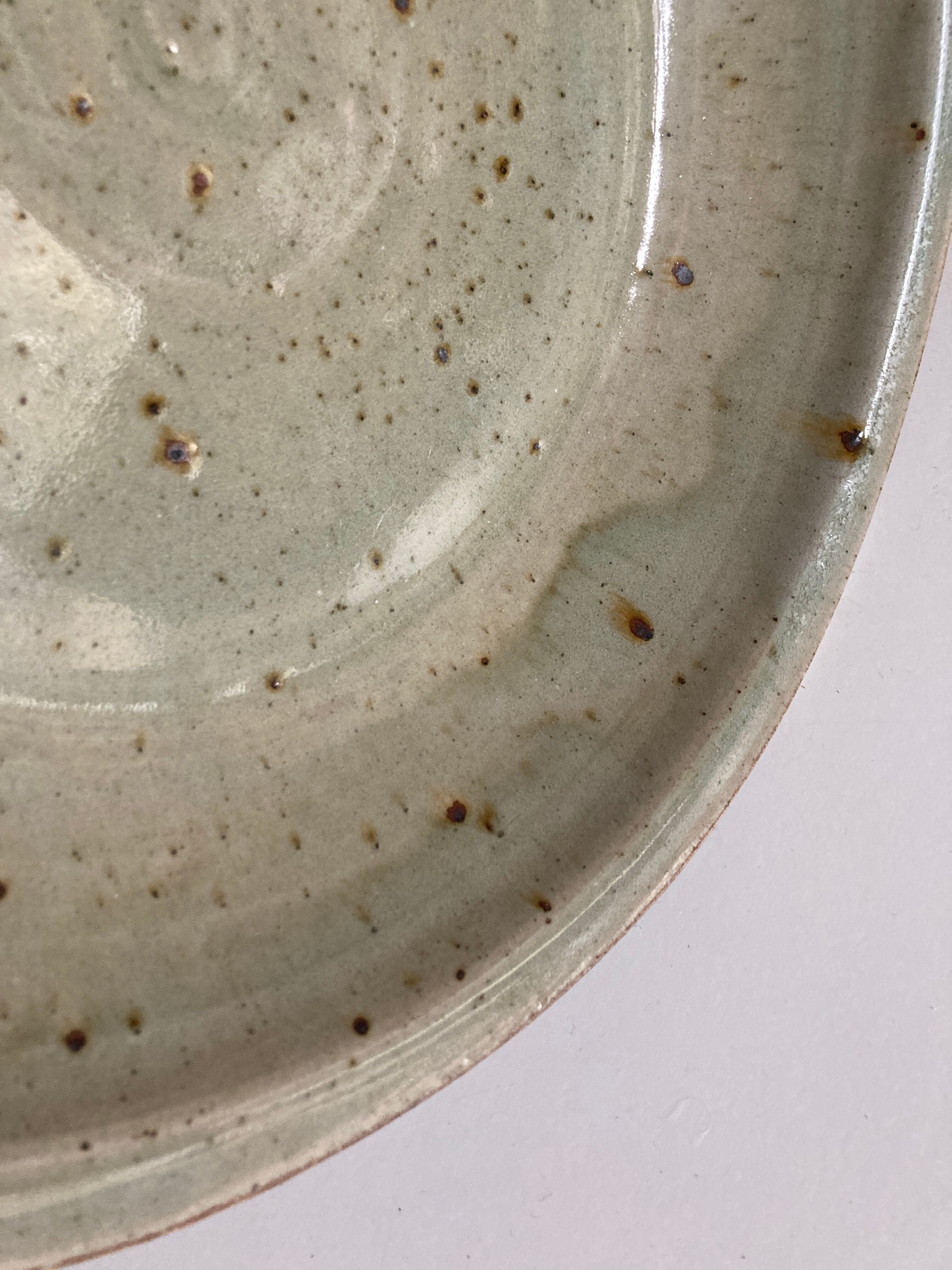 Flat center table in pyrity sandstone swirl Rémi Bonhert 1970 La Borne