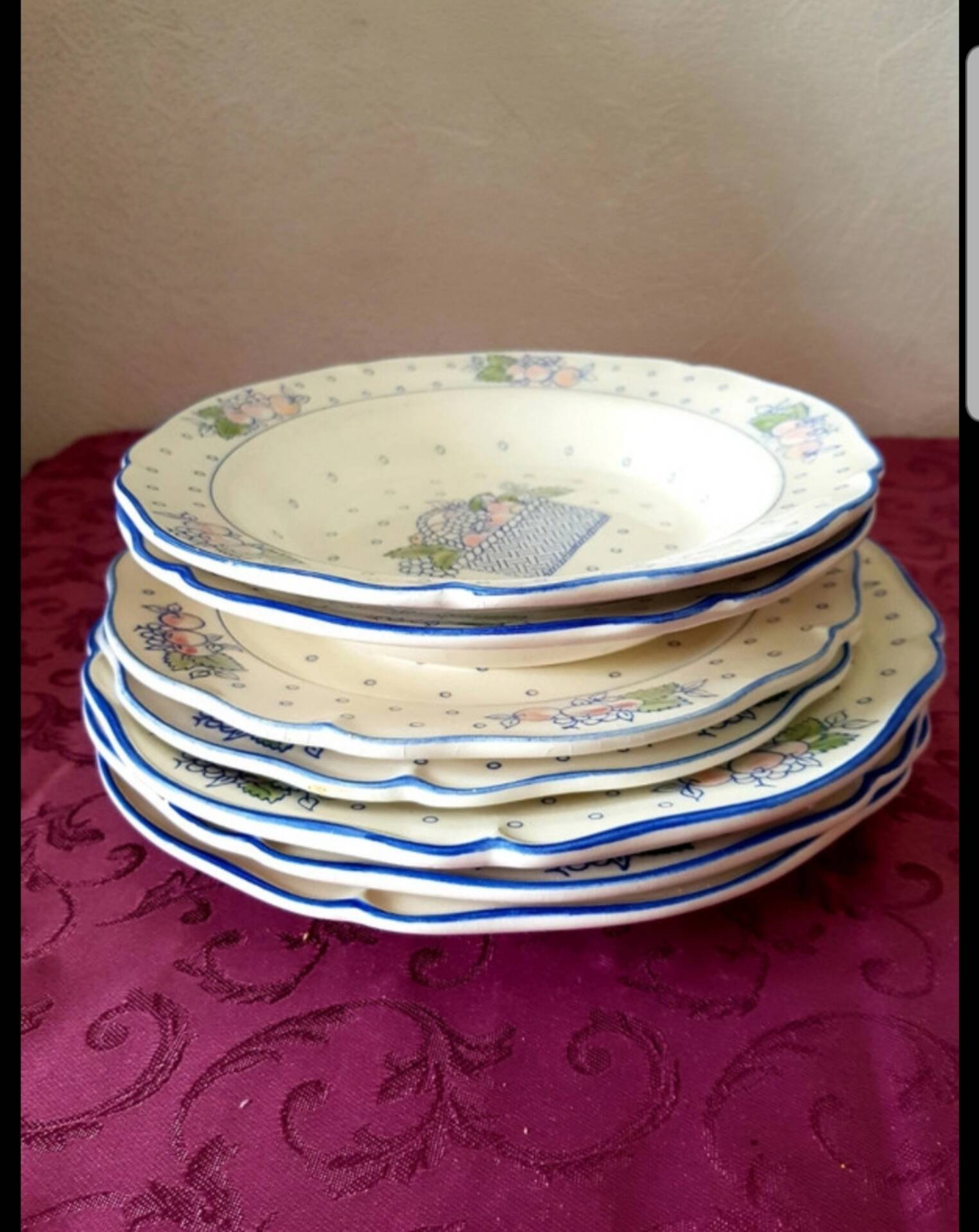 Ansemble de7 anciennes assiettes ,  Gien