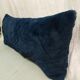 Coussin en fourrure synthétique bleu canard