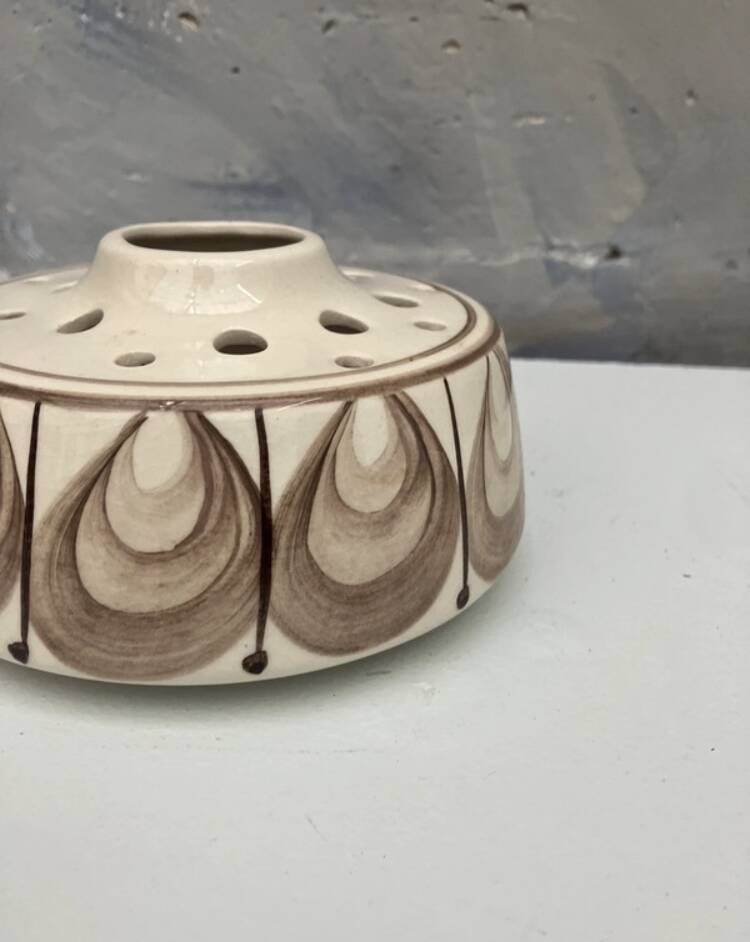 Vase pique-fleurs céramique