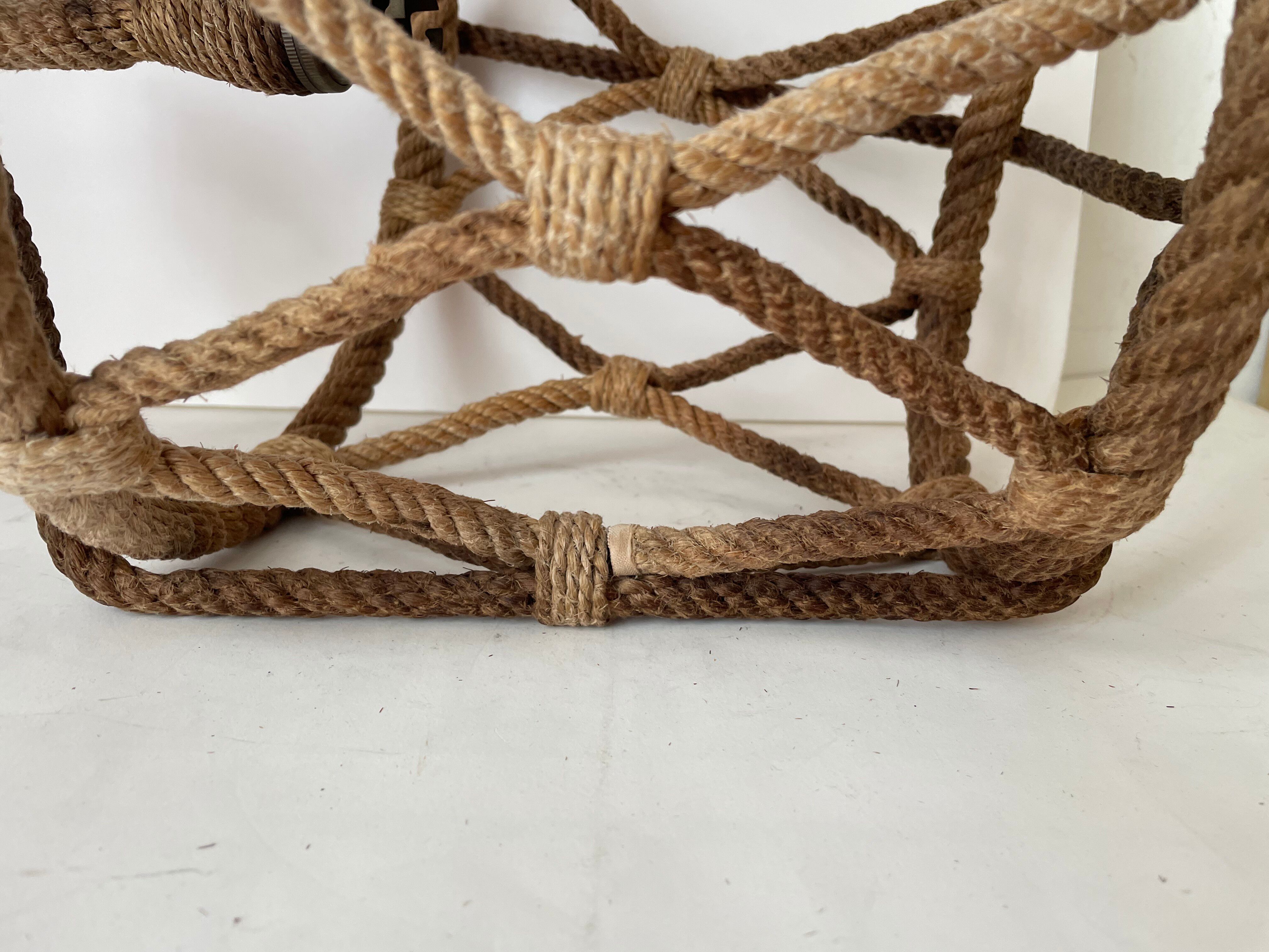 Rope lantern suspension
