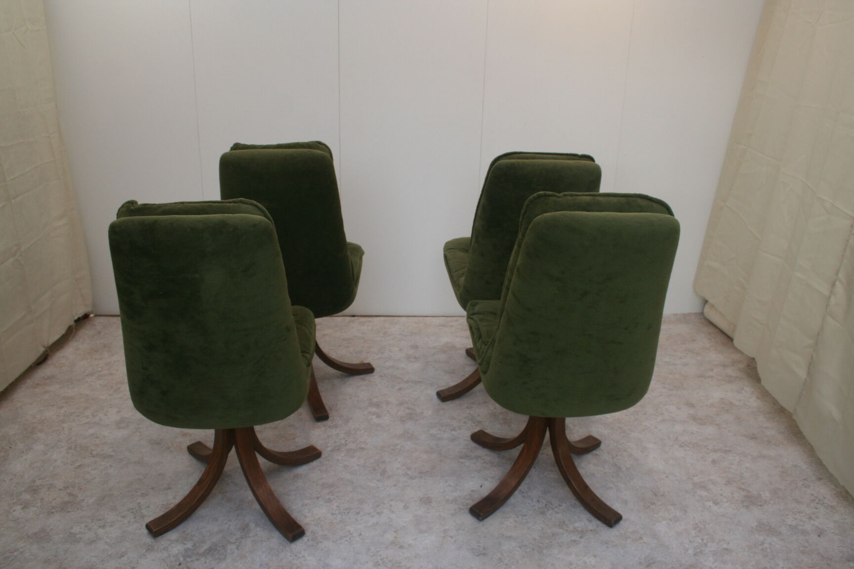 Vintage top back chairs